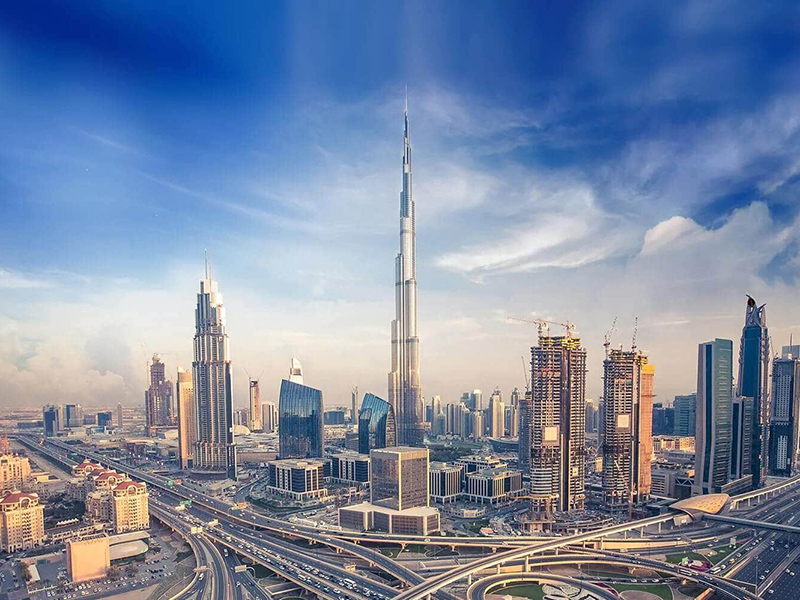الإمارات تفرض غرامات صارمة على المتلاعبين بأسعار المطهرات والمعقمات